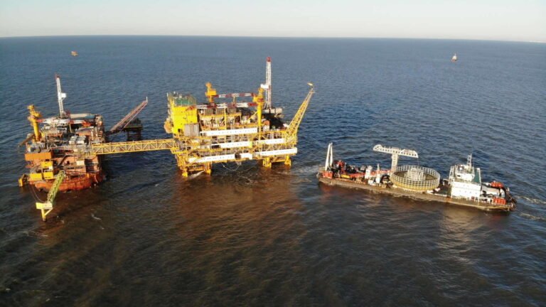 Cable laying barge wraps up its first subsea foray into oil & gas arena after offshore wind jobs (Gallery)